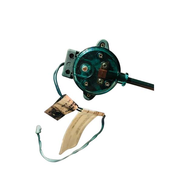 Merry Fishing  Animating Fishing Ornament from the Enchanted workshop - Picture 3 of 9